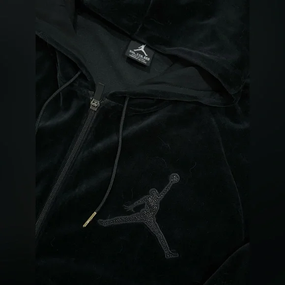 SOLD. - Picture 3 of 5